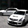 キャデラックCTS-V（奥）、ATS-V（手前）
