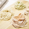 低糖質なパスタ風ヌードルを自宅で作ることを可能にした鳥越製粉の取組みも紹介されていた