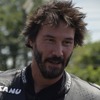 鈴鹿サーキットをバイクで走るキアヌ・リーブス