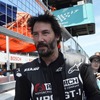 鈴鹿サーキットをバイクで走るキアヌ・リーブス
