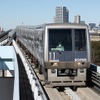 東京の鉄道各社は8月8日の東京湾大華火祭にあわせ列車を増発する。写真はゆりかもめの列車。