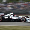 今回からインディカー・シリーズでは全車が「順位等表示システム」を装備（写真は#3 カストロネベス。この時点で「11番手」）。