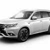 三菱 アウトランダーPHEV 新型（欧州仕様）