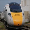 日立は英国に鉄道車両工場を開設。新工場では写真の高速車両、クラス800などを製造する