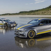 メルセデスAMG C63クーペ のDTMマシン（左）と市販モデルの「エディション1」（右）