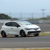 マックスフェルスタッペン選手が駆るルノー ルーテシアルノースポール トロフィー