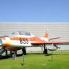 ビジターセンター前にはT-1 JET TRAINERが展示されている