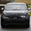 アルファロメオ初のSUV 開発車両スクープ写真