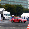 まるで遊園地のアトラクションのような盛り上がりをみせる、東京モーターフェス2015 with みんモー（10月10・11日、東京・青海）