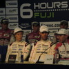 後列の3人が決勝3位だった#7 アウディのドライバー。左からファスラー、ロッテラー、トレルイエ。