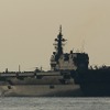 ヘリコプター搭載型護衛艦「いずも」、横浜港に登場［写真蔵］