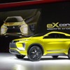 三菱 eXコンセプトと相川哲郎社長（東京モーターショー15）