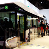 日野自動車が参考出品した『FUEL CELL BUS（フューエル セル バス）』（東京モーターショー2015）