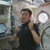 S-CUBE放出後、「きぼう」から放出の成功を伝える油井宇宙飛行士
