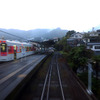 港から歩いて10分ほどの相浦駅から佐世保駅へ、松浦鉄道（MR）の30分もいい