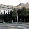 MINI ショールームを一新…新CI 導入