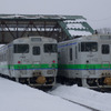 車齢が平均35年に達しているJR北海道のキハ40形（写真）は、各部の老朽化が激しいため廃車が進められ、残る気動車で普通列車の運行を進めるとしている。このため、利用者の少ない普通列車を中心に廃止や運行区間の短縮が行われる。