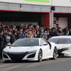 ファンの前で初走行を披露した新『NSX』市販モデル