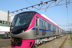 京王電鉄、16年ぶり新型車両「5000系」公開…座席指定列車は2018年春から 画像