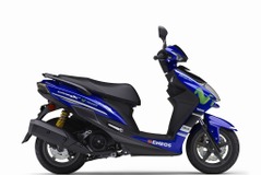 ヤマハ シグナスX XC125SR、MotoGPをイメージした限定モデルを発売 画像