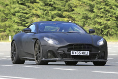 アストンマーティン DB11 に過激モデル「S」登場か…650馬力、スーパーカーの域に 画像