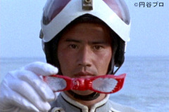ウルトラアイがシニアグラスに---老眼になった元ウルトラ少年 画像