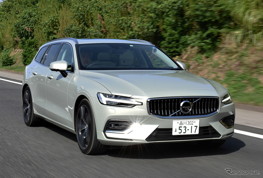 ボルボ V60 新型（T5 インスクリプション）