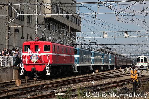 『パレオエクスプレス』のピンチヒッターとして運行が続けられている秩父鉄道の電気機関車。12月は最大三重連での運行となる。