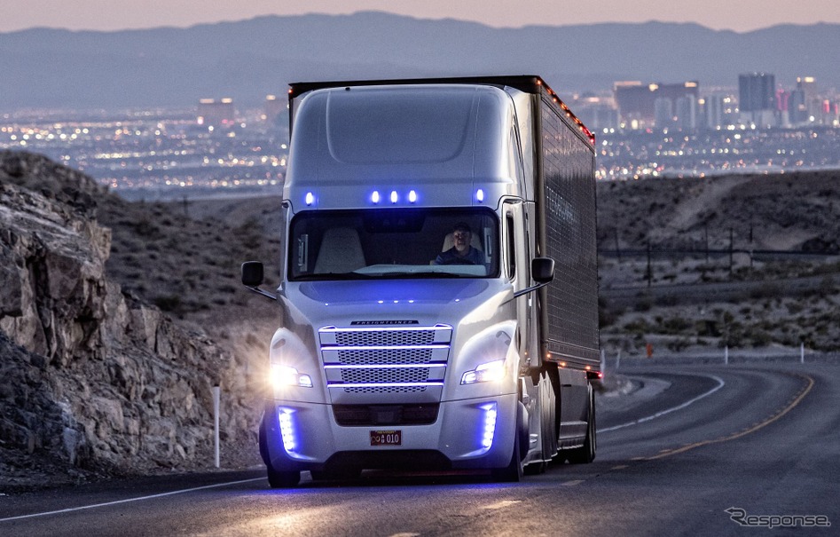ダイムラーは2015年、米国ネバダ州で世界初の自動運転トラックの公道テストを実施した