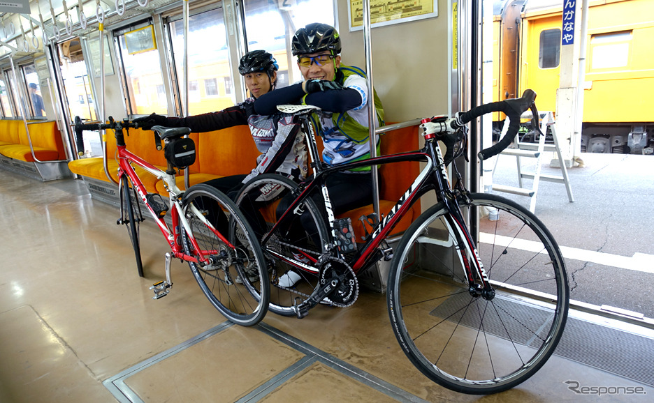 大井川鐵道では自転車の車内持込みに輪行バッグが必要だったが、2月23日は「サイクルトレイン おおいがわ」に限り、そのまま積み込める。