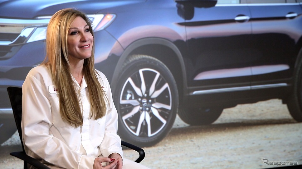 女性として初めて米ホンダの新型車開発リーダーになったララ・ハリントンさん