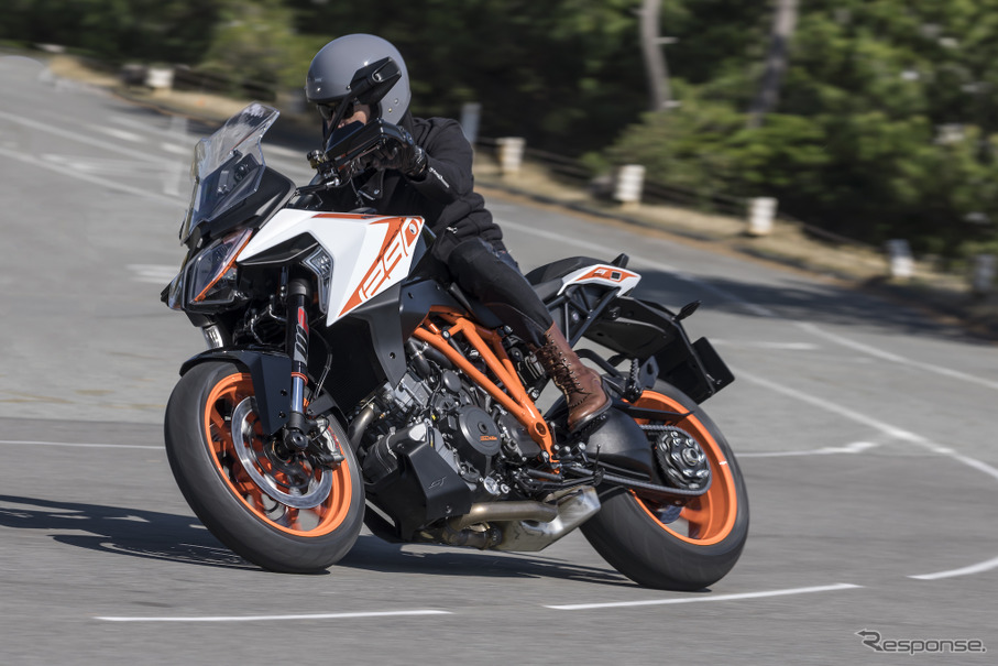 KTM 1290スーパーデュークGT