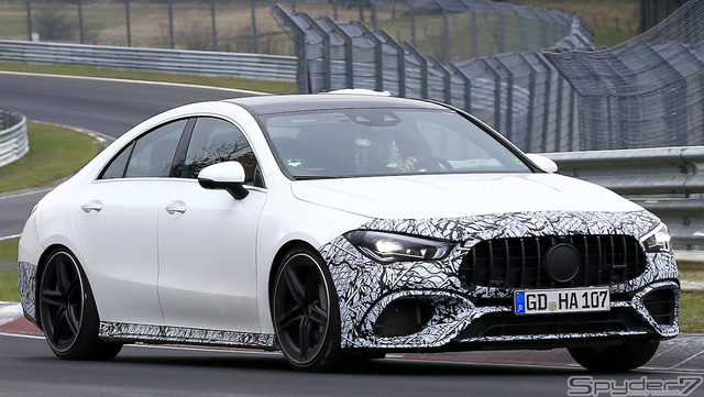 メルセデス AMG CLA45 スクープ写真