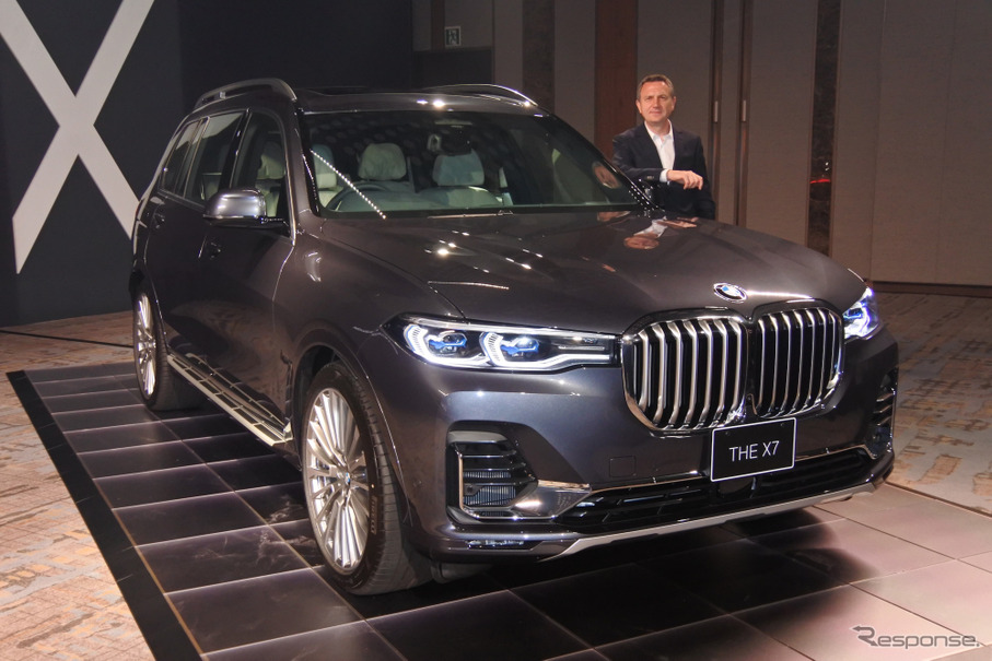 BMW X7 発表会