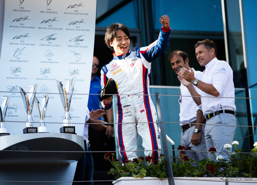 FIA-F2のオーストリア戦「レース1」で松下信治が優勝。