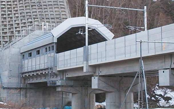 北海道新幹線のトンネル抗口。