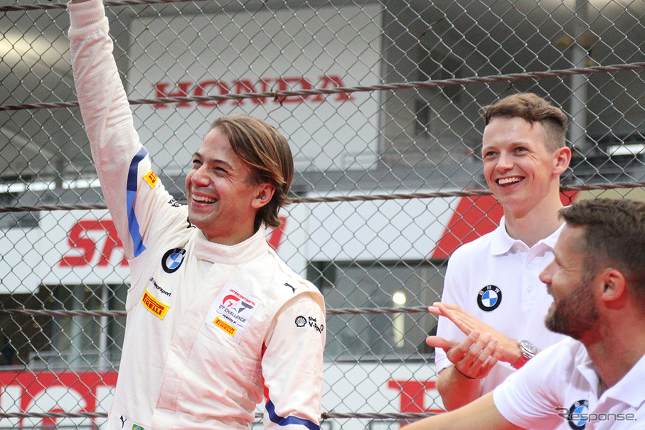 ポールポジションを獲得した#42 BMW Team Schnitzerのアウグスト・ファーファス(左)