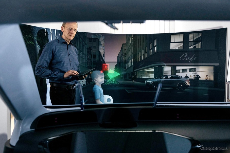 VWグループが開発している次世代のAR（拡張現実）ヘッドアップディスプレイ
