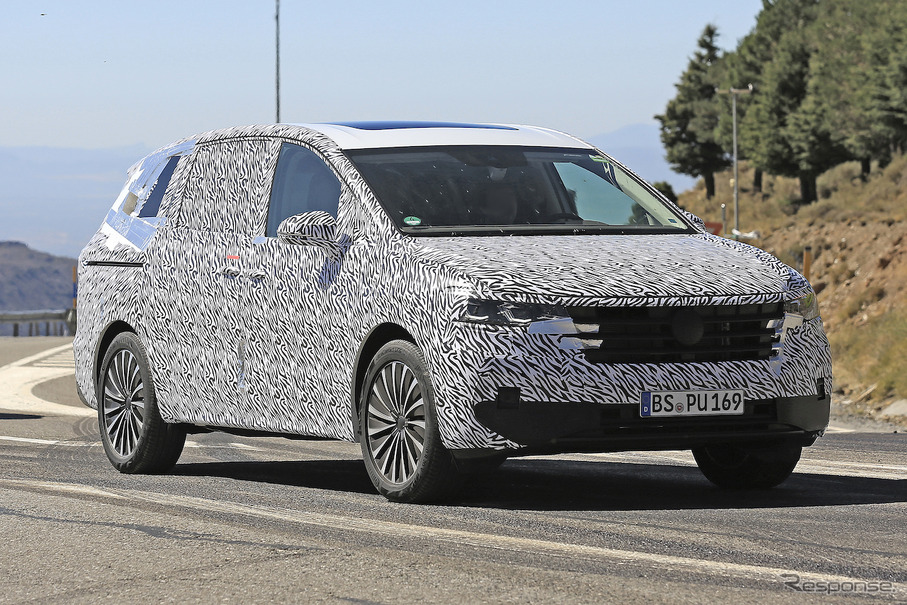 VWの新型高級ミニバン「ヴィロラン」開発車両（スクープ写真）