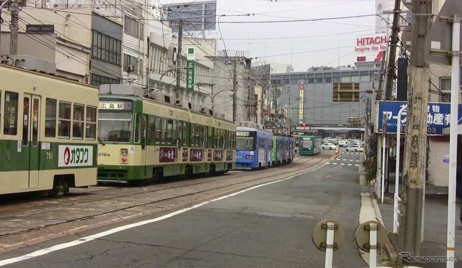 現在、4系統が集中する広島駅停留場へのルート。車の通行や信号待ちなどで停留場への進入に時間を要している状況。