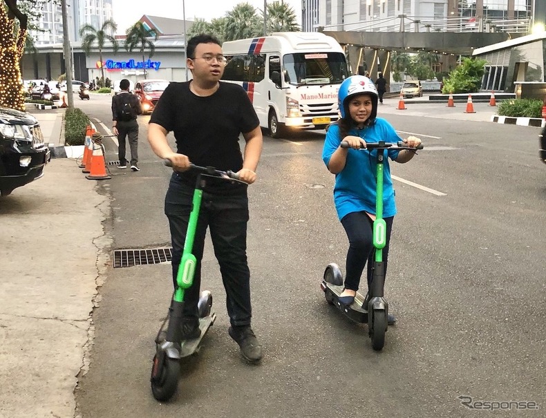 「電動キックボード」は日本で普及するのか？写真はインドネシアでグラブが始めた「e-scooter」