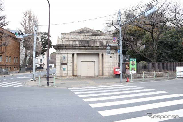 会場の旧博物館動物園駅