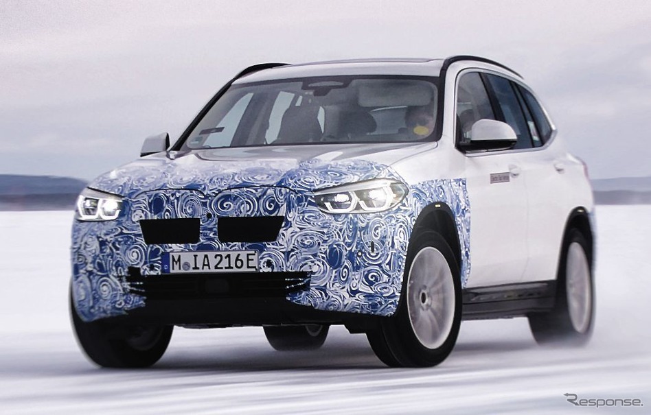 BMW iX3 の開発プロトタイプ