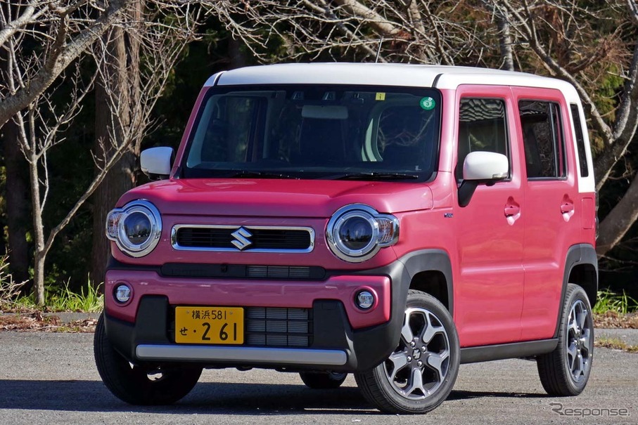 ステレオカメラによる全車速追従ACCを搭載した新型ハスラー。写真はXターボ4WD