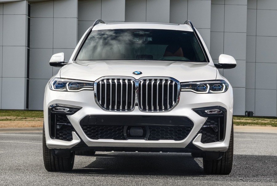 BMW X7 の「M50i」（参考画像）