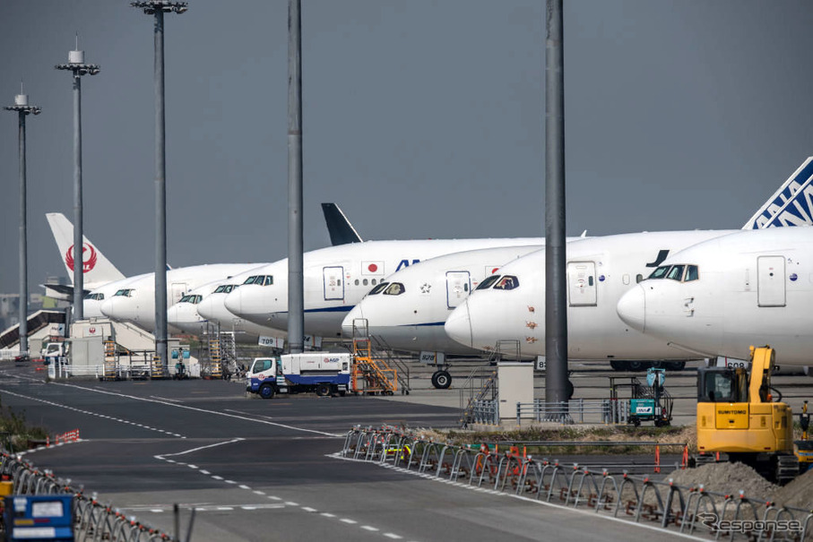 4月30日、東京羽田空港