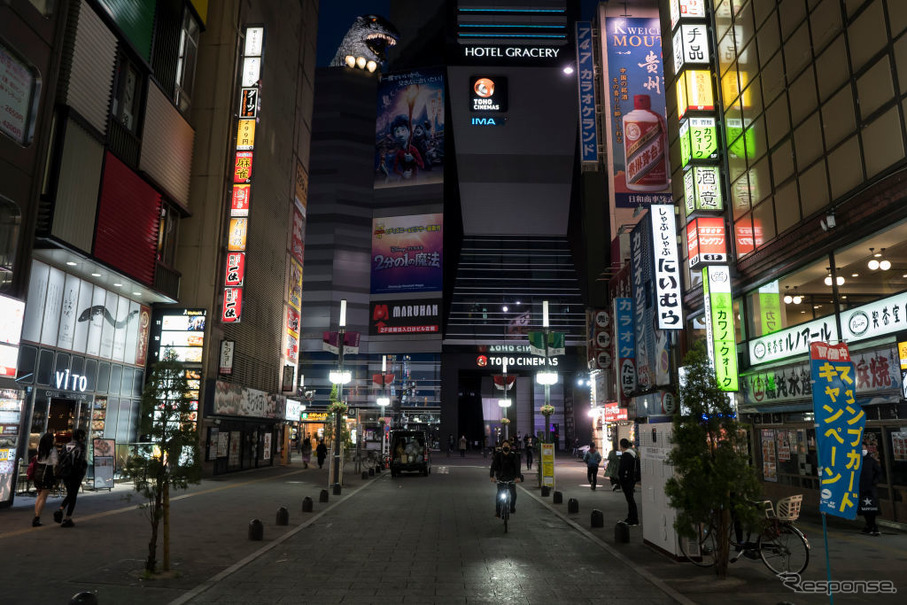 4月8日、東京・歌舞伎町