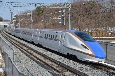 北陸新幹線とともに「グランクラス」のサービスと車内販売が再開される上越新幹線のE7系。