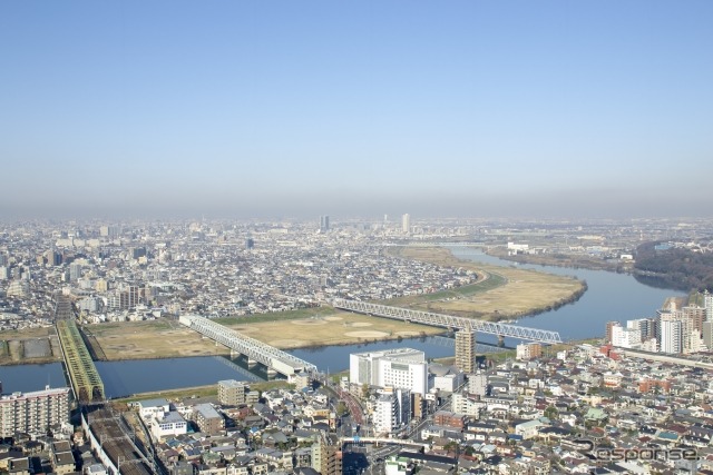 市川橋（3本並んだ中央）