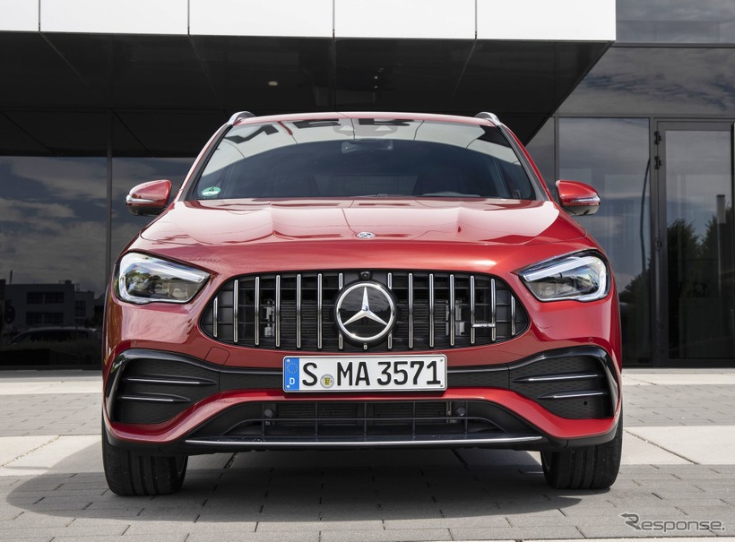 メルセデスAMG GLA 35 4MATIC